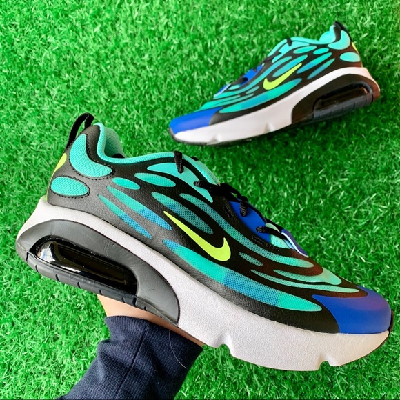 Nike Shoes - Nike Air Exoscense